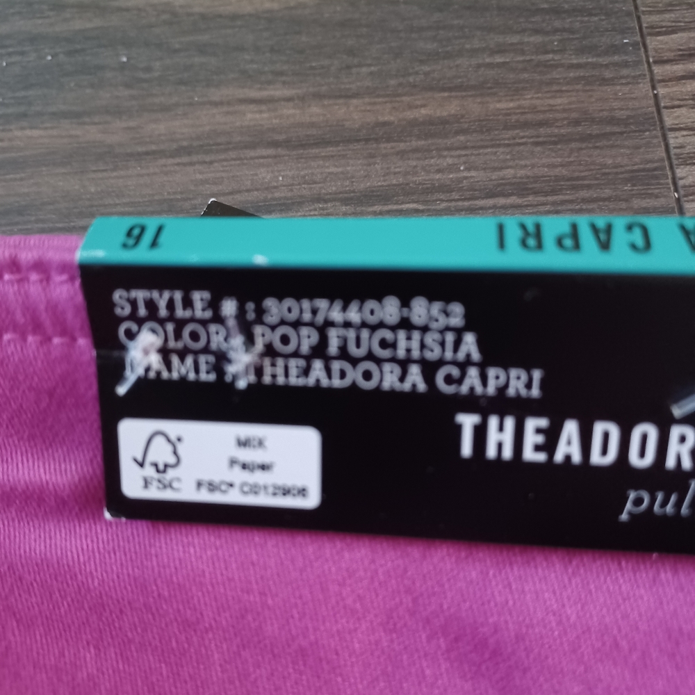 Bandolino Theadora Capri